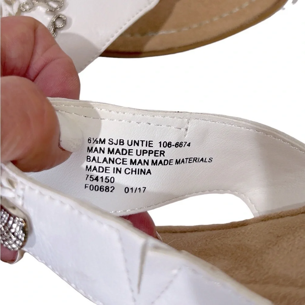 St. John’s Bay Women’s Sandal Nautical Charm Thong Blue/White Slip On Size-6.5